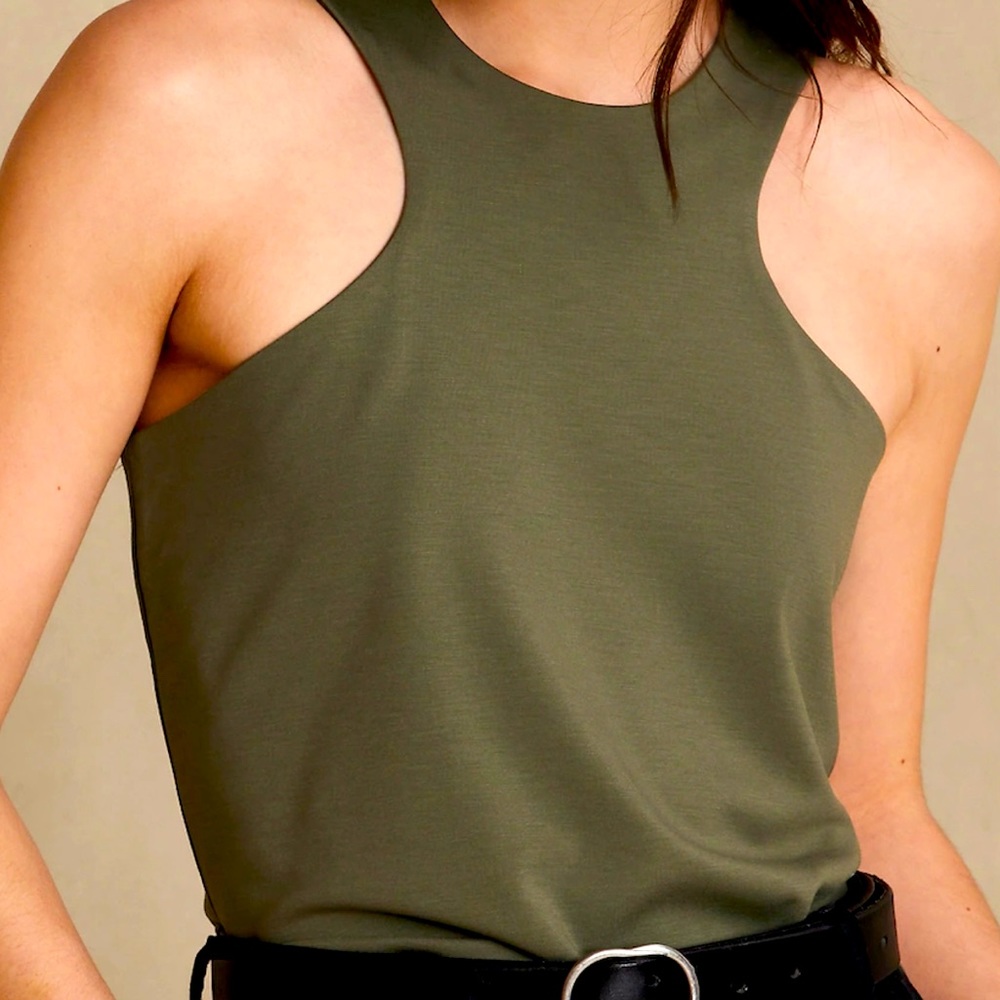 NWOT Banana Republic Racer Back Lined Tank Size XS
